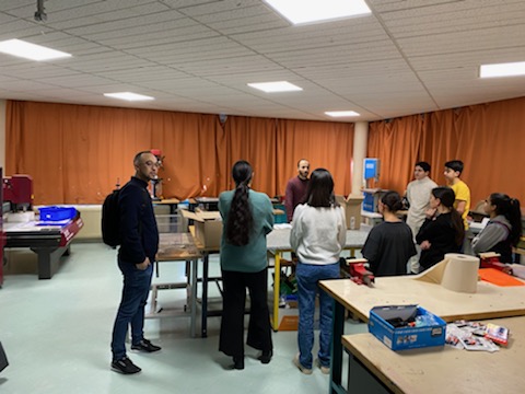 ClgJeanBauhin's tweet photo. Nos 3èmes au Technilab de @NelsonLycee du @cmq_msi. Réalisation d'un objet technique. Nouvelle étape dans la découverte de l'excellence industrielle et des métiers de la plasturgie!
@Villeaudincourt @paysmontbeliard @bfc_region @AcCordees @acbesancon https://t.co/9WfPQGb8OT