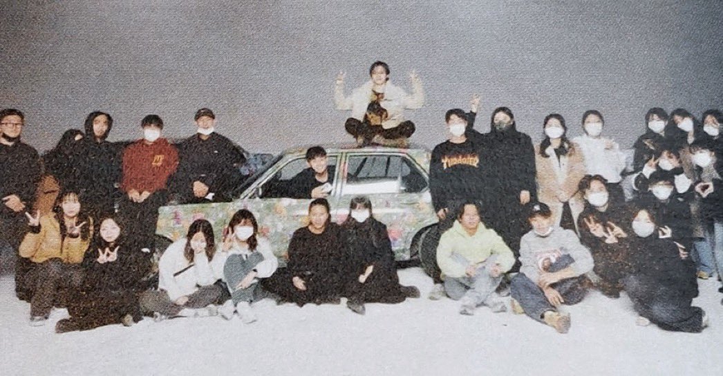 stussyjimin's tweet photo. when you’re the main character ☝️ https://t.co/bLDpCSwDl2