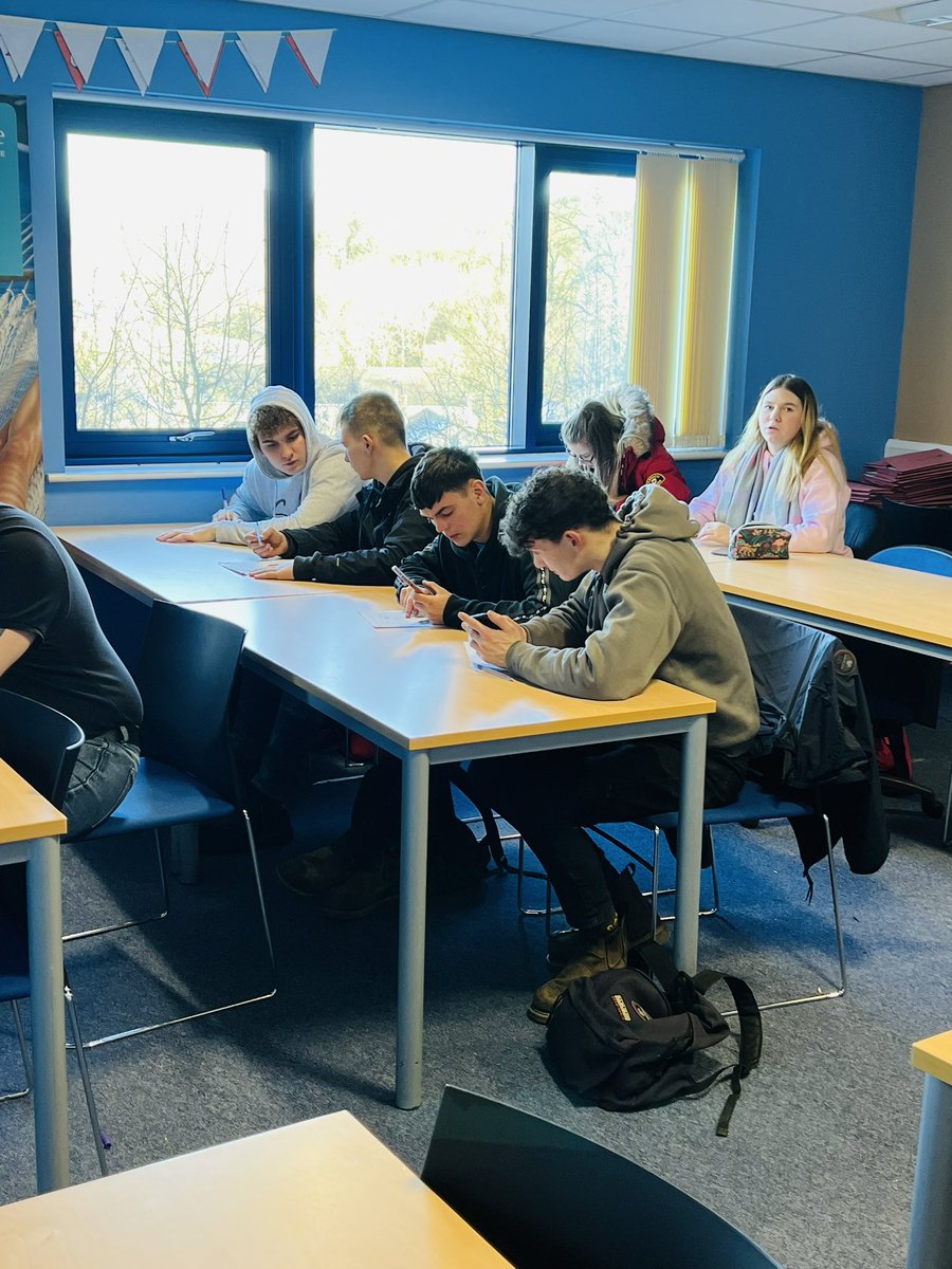 LeonieAllen77's tweet photo. “Tell me and I forget, Teach me and I remember, Involve me and I learn” #smartiechallenge #mathsisfun #FE @cravencollege https://t.co/YjeCP7vvGw