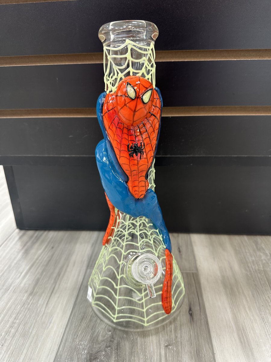 smokrules's tweet photo. Get your #spideysenses tingling with a fun Spider-Man Bong! 🕷💥 

#cannabis #cannabiscommunity #marijuana #smokeshop #marvel #spiderman #smoke #superhero #glass #bong #stonerfam #pipe #WeedLife #weedsmokers #stoner #smokeweed #stoners #smokeshop #smokingaccessories  #iloveweed https://t.co/qNHgKvZyYv