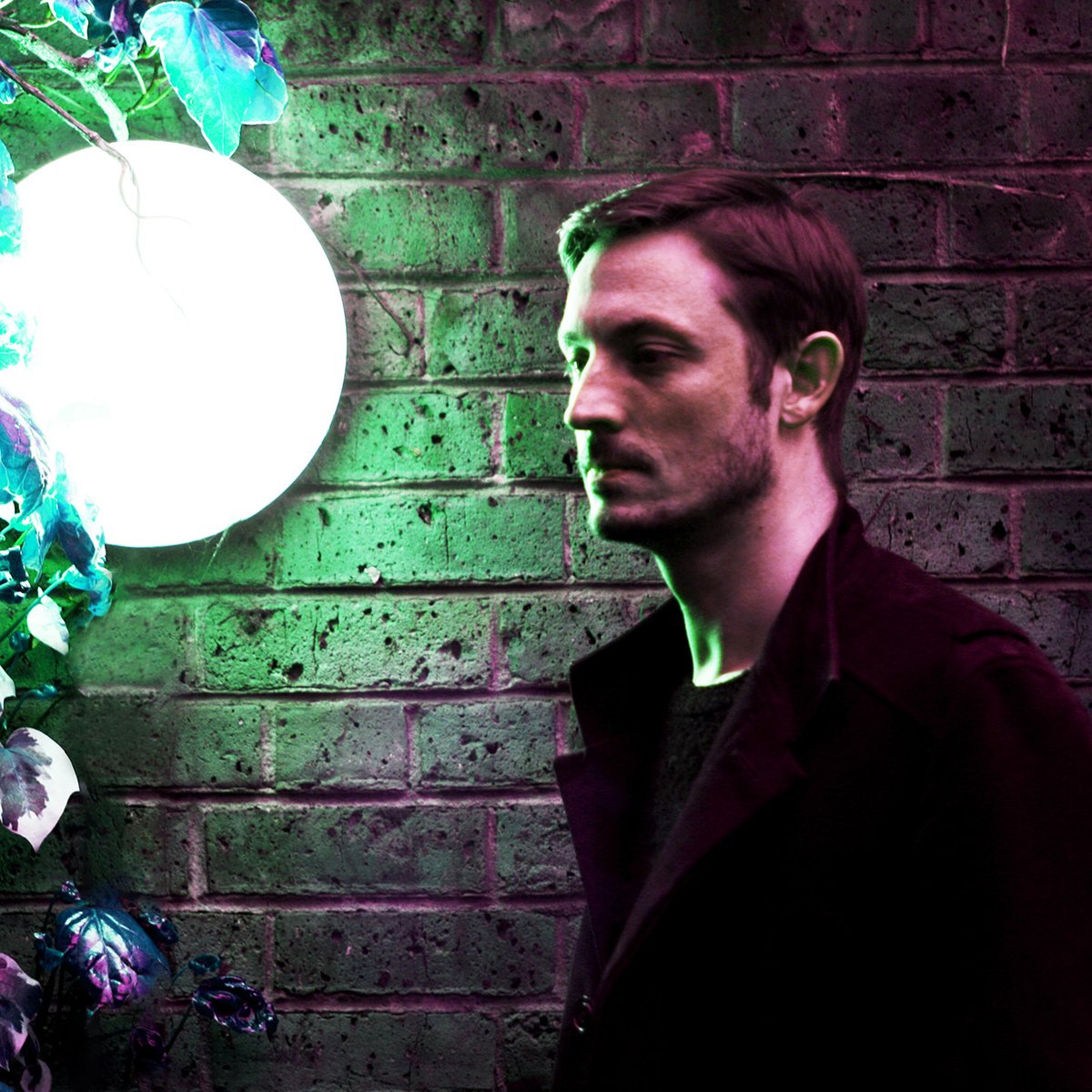 circuselectric_'s tweet photo. New Stray Light x @ElleVeeMusic Slipping Away is out 25/1/23!!

You can pre-save now! https://t.co/kA8kciUacX https://t.co/E3hE7AoB6j