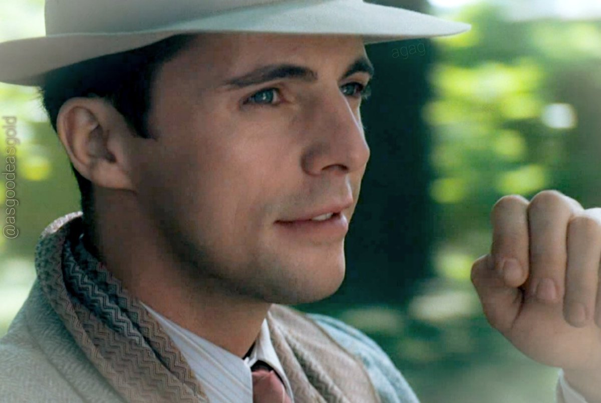 asgoodeasgold's tweet photo. Charles is misty-eyed as Brideshead comes into view through the trees. Love at first sight.
#matthewgoode #charlesryder
See other post for panoramic mp4s/gifs of this first encounter.
📷 Brideshead Revisited (2008) my edit https://t.co/bhwEQEd9m1