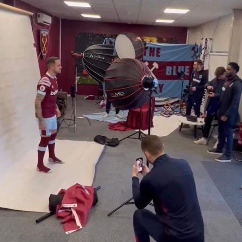 تسريبات داني انجز بقميص ويست هام