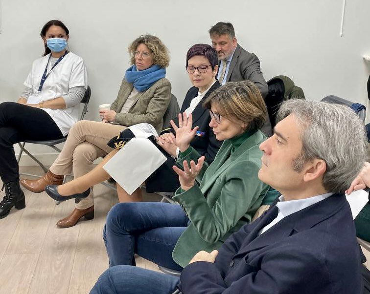Agnès Firmin Le Bodo (@agnesfirmin) on Twitter photo #CentresdeSanté | J'entame aujourd'hui une tournée des centres de santé pour faire le point avec les équipes sur leur mode de fonctionnement et leur financement.
👉 Ce matin dans un centre <a href="/RamsaySante/">Ramsay Santé</a> à Ris-Orangis puis au centre de santé municipal Ténine à Champigny-sur-Marne. #CentresdeSanté | J'entame aujourd'hui une tournée des centres de santé pour faire le point avec les équipes sur leur mode de fonctionnement et leur financement.
👉 Ce matin dans un centre <a href="/RamsaySante/">Ramsay Santé</a> à Ris-Orangis puis au centre de santé municipal Ténine à Champigny-sur-Marne.