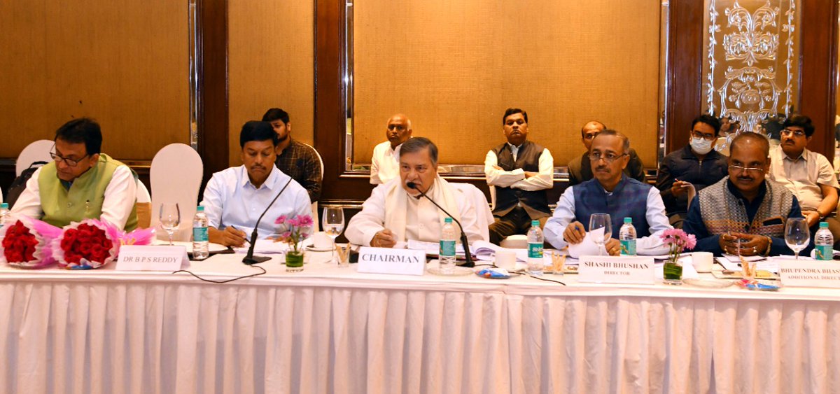 TelanganaCS's tweet photo. Parliamentary Standing Committee on Health &amp; Family Welfare held discussions with #Telangana CS Santhi Kumari and other State Govt. officials on mental healthcare &amp; its management and implementation of Pradhan Mantri TB Mukt Bharat Abhiyaan. https://t.co/hn7uZUo1Ou
