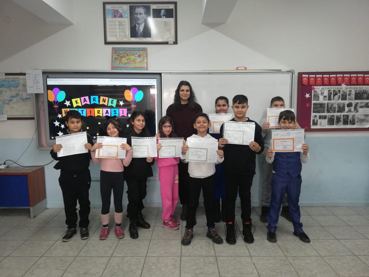 2022-2023 Eğitim- Öğretim yılının ilk dönemini başarı ile tamamladık.
Tüm öğrenci,öğretmenlerimize iyi tatiller dileriz.