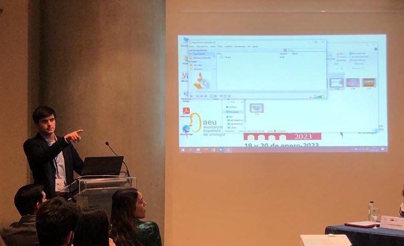 Importante contribución de la Unidad de Endourología <a href="/santiagosergas/">Área Sanitaria de Santiago e Barbanza</a> en la reunión nacional #LELR23 
Nuestros residentes han presentado vídeos sobre técnica ECIRS adaptada a pediatría/casos complejos y varias comunicaciones sobre nuestra experiencia pionera en NLP ambulatoria.