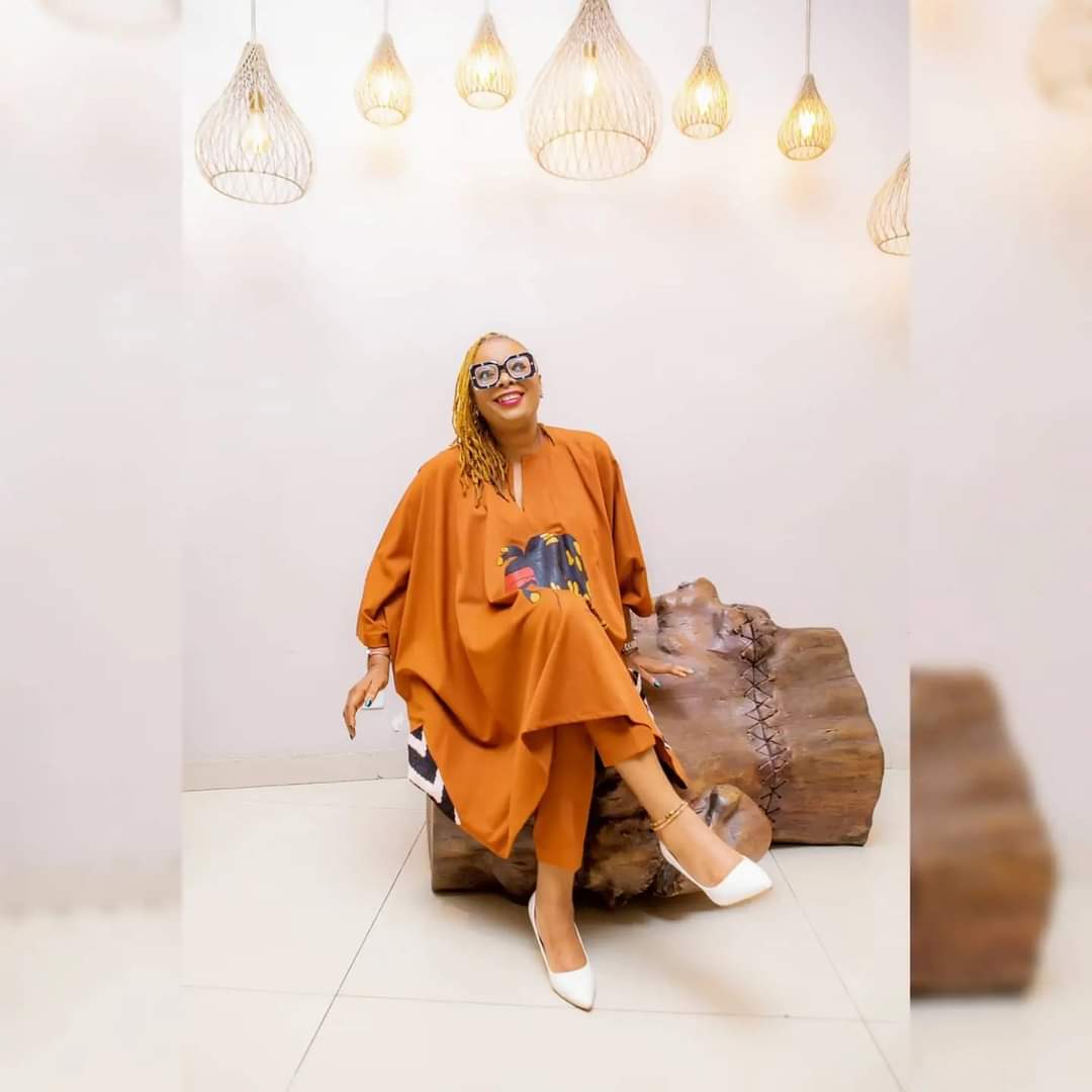 iAmSeunKentebe's tweet photo. Omo! My paddy @reminola is a year older today!!!!
You remain the biggest vibe; may your light of greatness shine bright always, in Jesus name.🤗🤗🤗🤗
#GodAboveEverything #BirthdayShout #RemiIbinola #WonderWoman #PaddyForLife https://t.co/70Z3Vshpcv