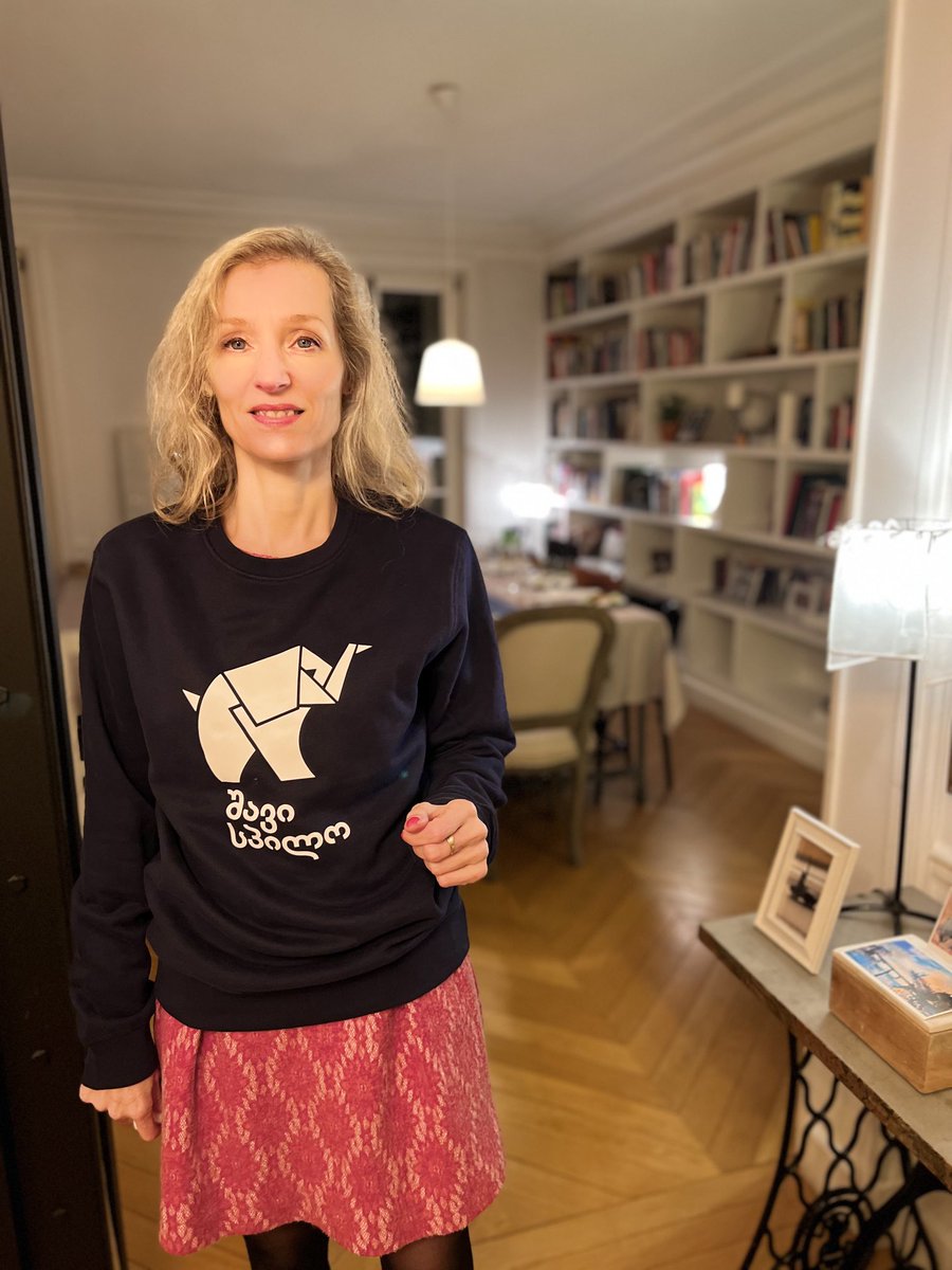 L’irrépressible et lumineuse ⁦<a href="/CorinePelluchon/">Corine Pelluchon (Official account)</a>⁩ interviendra lors de la première conférence ⁦<a href="/blcklphnt/">Black Elephant</a>⁩ à ⁦<a href="/sciencespo/">Sciences Po</a>⁩ le 30 janvier prochain à 19:00 - inscription obligatoire: blackelephant.live/static/invitat… #thehiddengemsbehinddespair