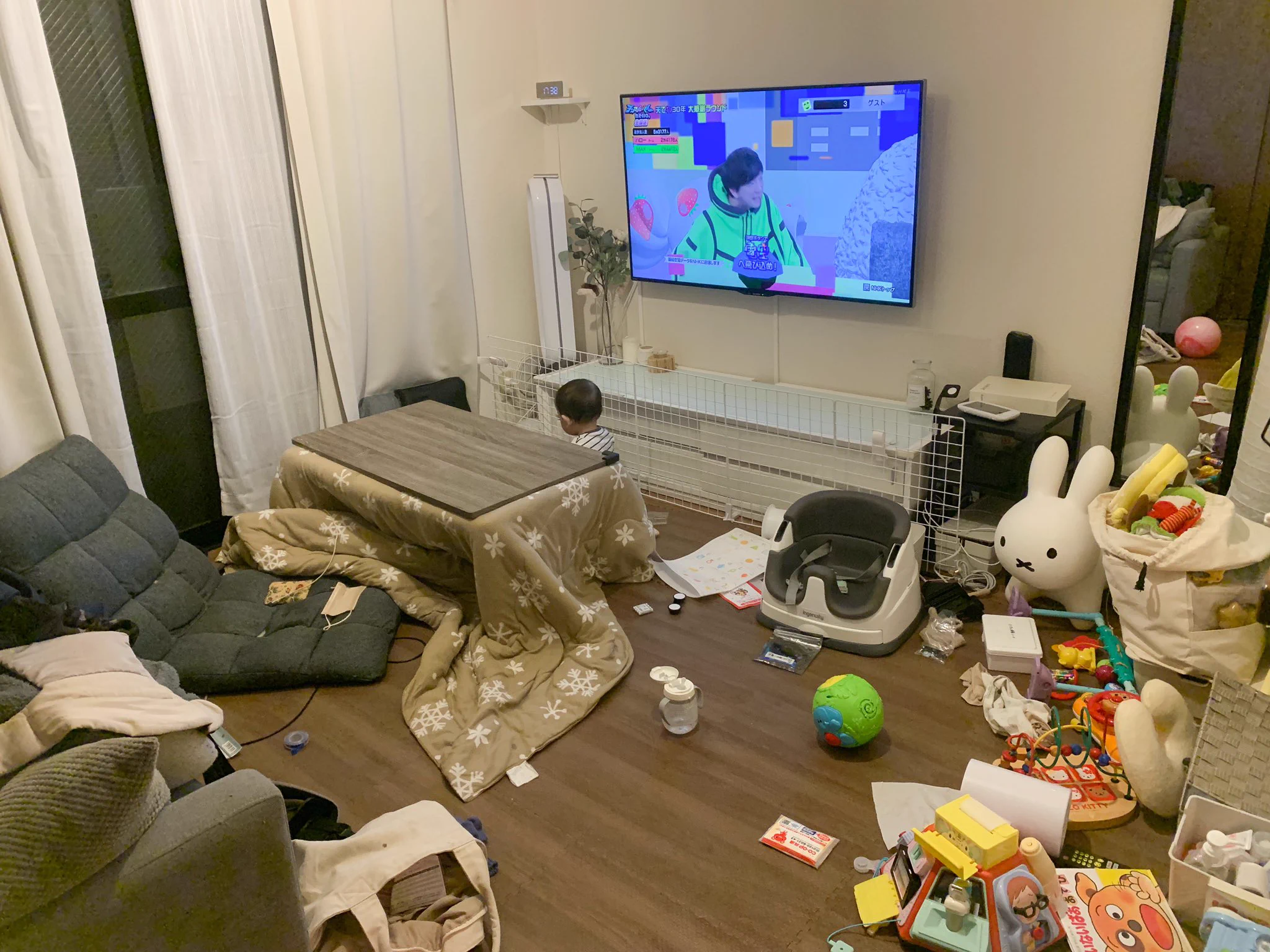 これが子育てのリアル！出産前出産後の部屋の様子が違いすぎｗ