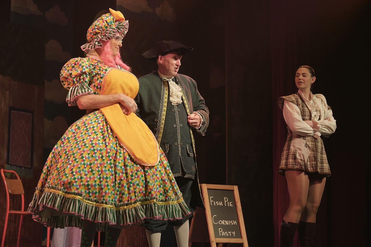 Whitby's Apollo Players tweet media