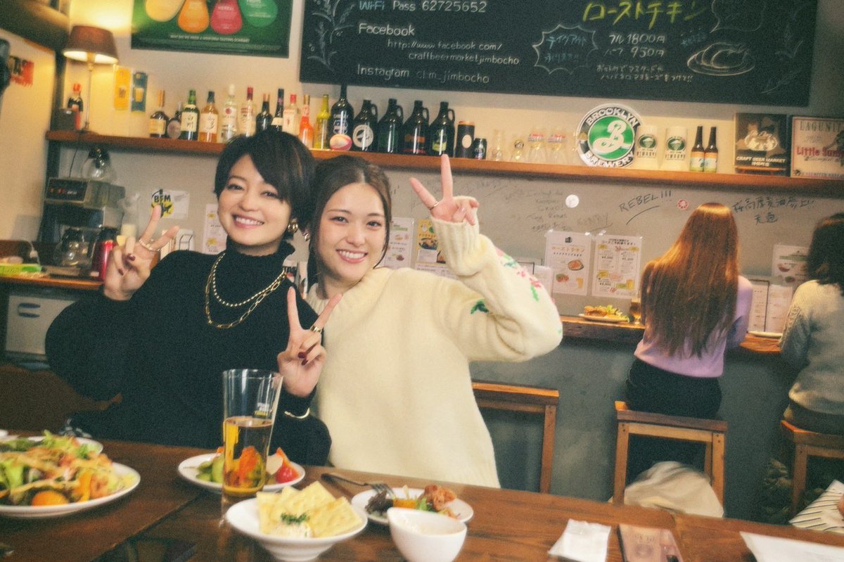 kobayashi_ryoko's tweet image. わいわいわい🙌🏻
お二人がたまらなく可愛くて
はぐはぐしてしまう〜❤️

動き出したゆうさんの恋
心配でたまらない2人です。
どうか今度はゆうさんが
ゆうさんらしく
幸せになれますように…
あいちゃんと見守ってます。

本日1月20日（金） 
テレビ東京「#花嫁未満エスケープ 完結編」0:52スタート❤️