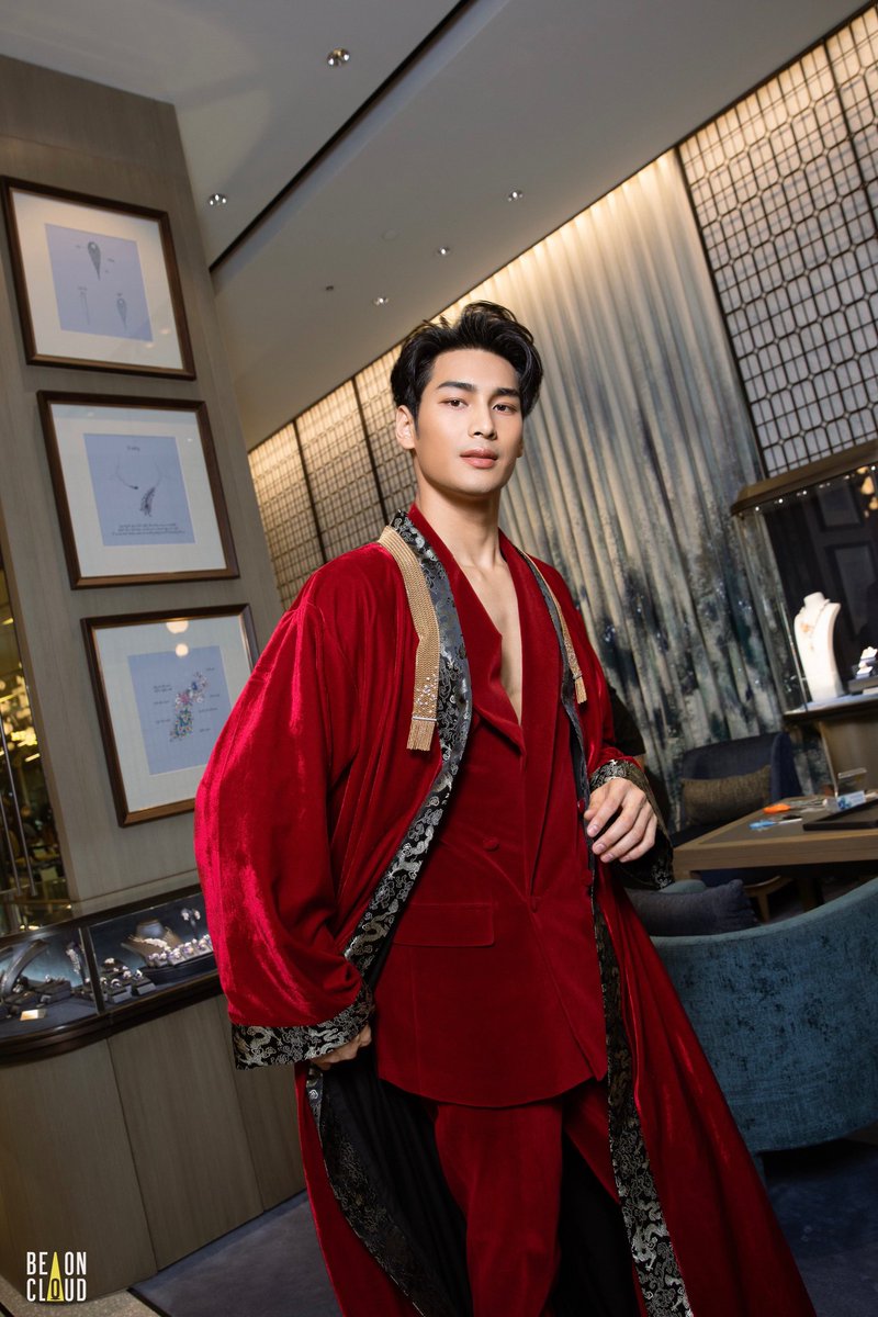 my other king, my handsome man, my eyes are blessed
#SiamParagonCNY2023xAPO