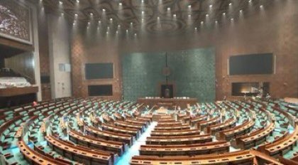 MeghUpdates's tweet photo. The New Parliament House is ready!!

The President Draupadi Murmu  likely to address the Joint Session from New Lok Sabha House on 31st January 2023.

The Budget likely to be presented by UFM Srimati Nirmala Sitharaman from the new Lok Sabha House on 1st February, 2023. https://t.co/gaGSjGyIAw