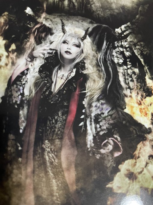 そういえば陰陽座の新盤来てた
やっぱり最高やね 