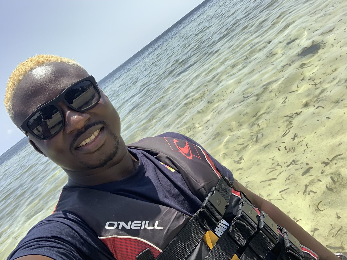 aaron4africa's tweet photo. Beauty for Nature | Traveler’s Beach | #Mombasa #Kenya #SunnyDay  #Ocean #COP2022 #SaveOurClimate https://t.co/ixCP5E40sw