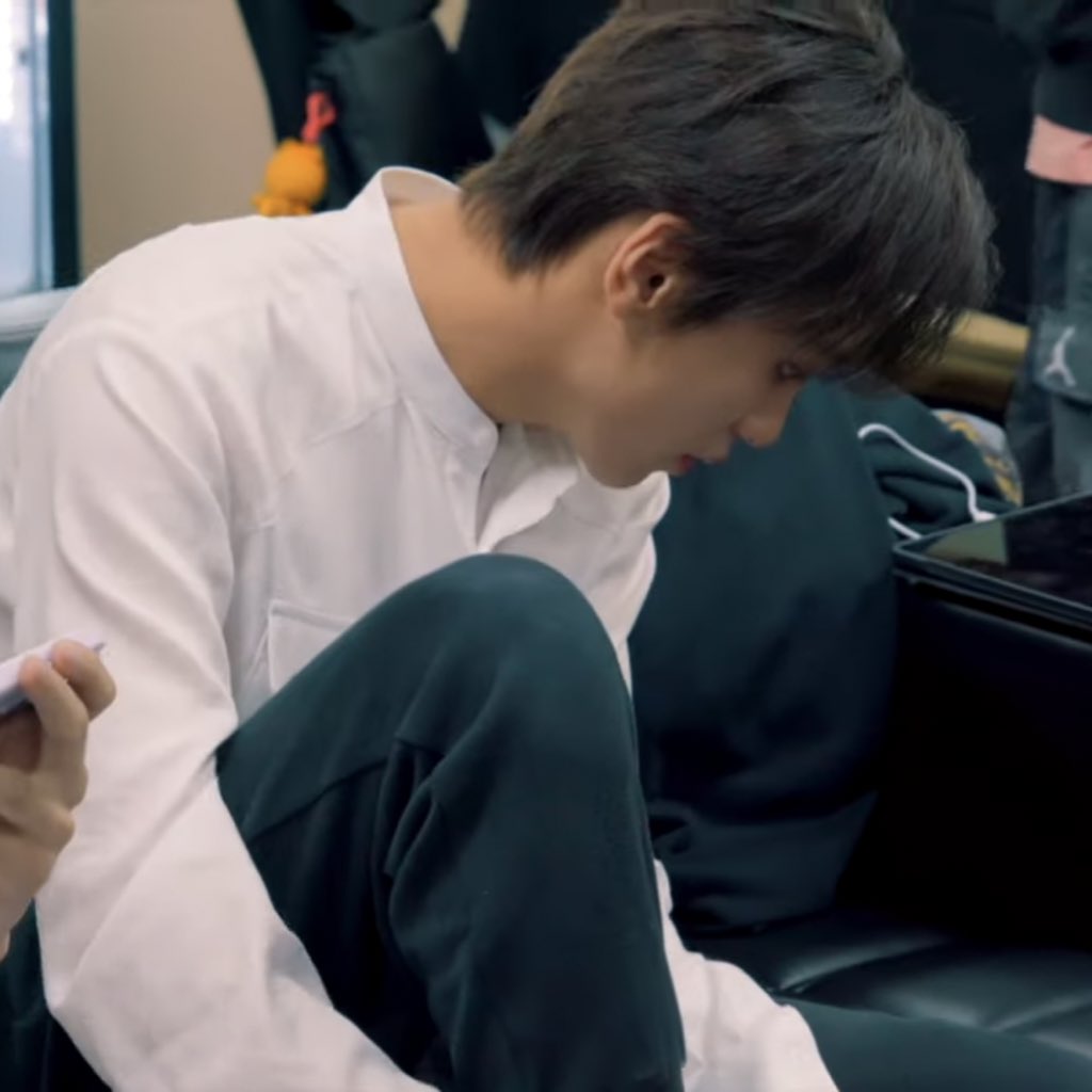haecful's tweet photo. haechan so attractive istg https://t.co/YfhNmPpEKr