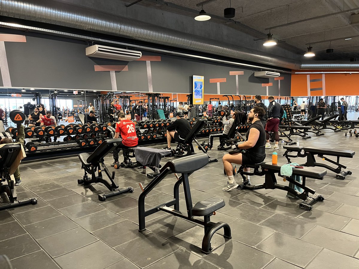 Amélie Oudéa-Castéra (@aoc1978) on Twitter photo Les « Journées du Sport, Bouger c’est vivre ! » parrainées par <a href="/Sports_gouv/">Ministère des Sports 🇫🇷</a> invitent les salles et clubs de fitness à ouvrir leurs portes pendant 3 jours 🏋️
Comme des centaines en France, cette salle toulousaine y participe et encourage ainsi le public à se (re)mettre au sport 💪 Les « Journées du Sport, Bouger c’est vivre ! » parrainées par <a href="/Sports_gouv/">Ministère des Sports 🇫🇷</a> invitent les salles et clubs de fitness à ouvrir leurs portes pendant 3 jours 🏋️
Comme des centaines en France, cette salle toulousaine y participe et encourage ainsi le public à se (re)mettre au sport 💪