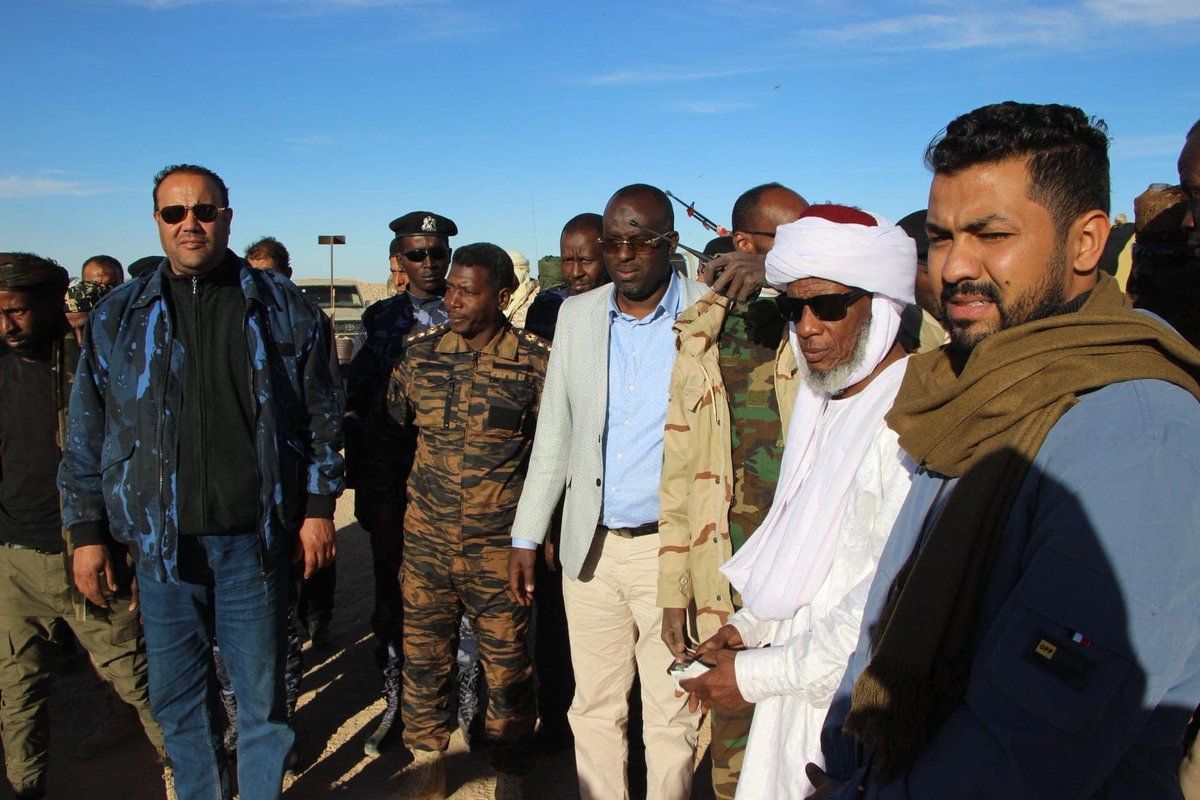 ToubouMedia's tweet photo. #ليبيا:
فتحي التباوي وزير الدولة لشؤون الهجرة غير الشرعية في الحكومة الليبية (الموازية) برئاسة فتحي باشاغا يصل بوابة ال17 على الحدود الليبية التشادية https://t.co/yfAjpuhOjb