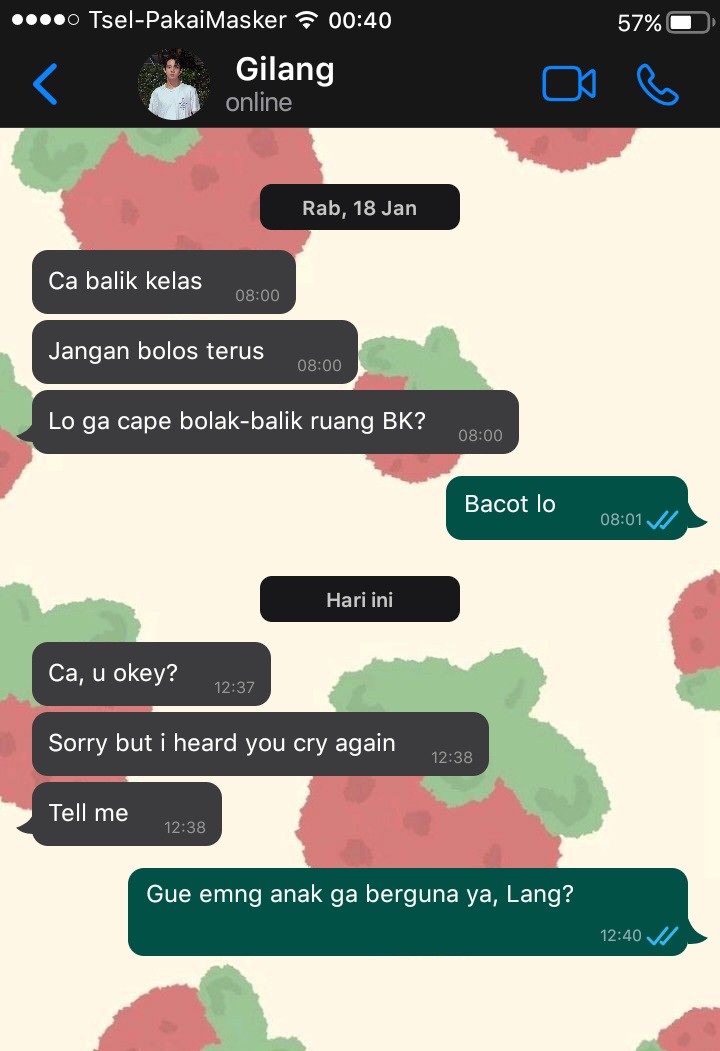 Self problem

"Jangan suka sama orang kayak gue, karena nanti lo yang bakal lebih capek" 
⚠️Tw// family issues , selfharm 
— Lee Heeseung few tweet, 2023 
© Piessuy