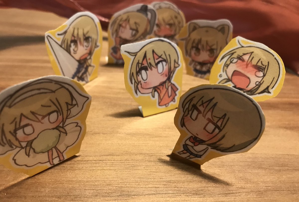 冬コミお品書きを捨てる前に遊びたかったやつ!✂️
的当てゲームみたいに見えてかわいい😊 