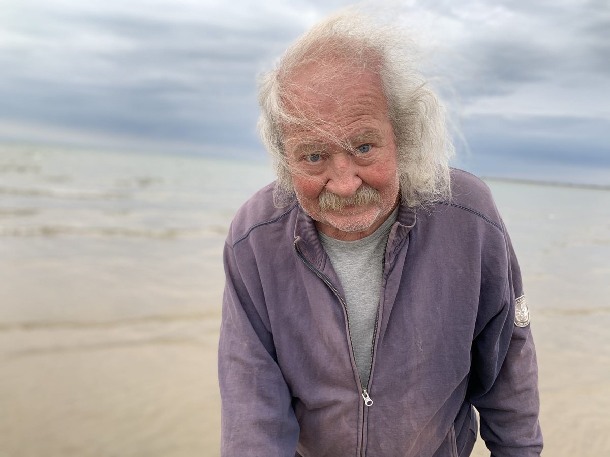 RIP #david #crosby. The picture below is my father (Hai), he passed away 1 year ago. On some occasions people would ask him if he was in fact david crosby. Rest in peace the both of you!