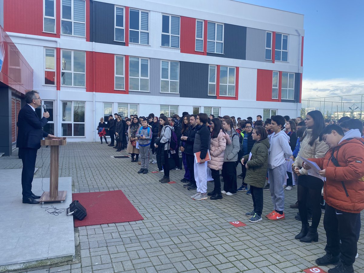 BKBiga's tweet photo. Bahçeşehir Koleji Biga Kampüsü olarak 2022-2023 Eğitim Öğretim yılı ilk dönemini karne törenimiz ile noktaladık. Tüm öğrenci ve öğretmenlerimize iyi tatiller dileriz 💙❤️ https://t.co/8PuZRooTBg