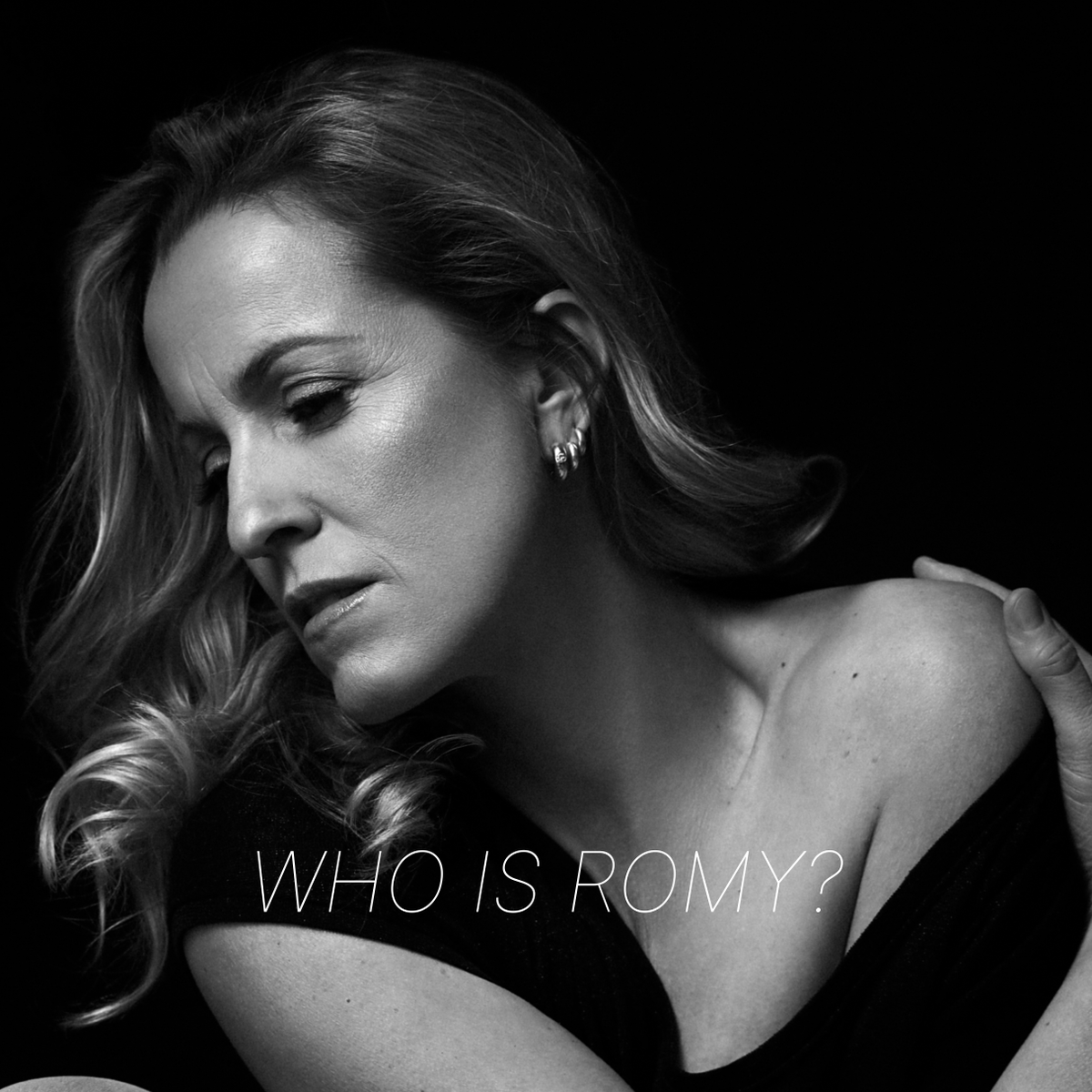 RomyBalvers's tweet photo. The music I deliver is a vehicle for me to connect, to share experiences and feelings to help people feel less alone. 

My songs don't just reflect my journey but also those of the people around me. https://t.co/Cpdxm1OFxN