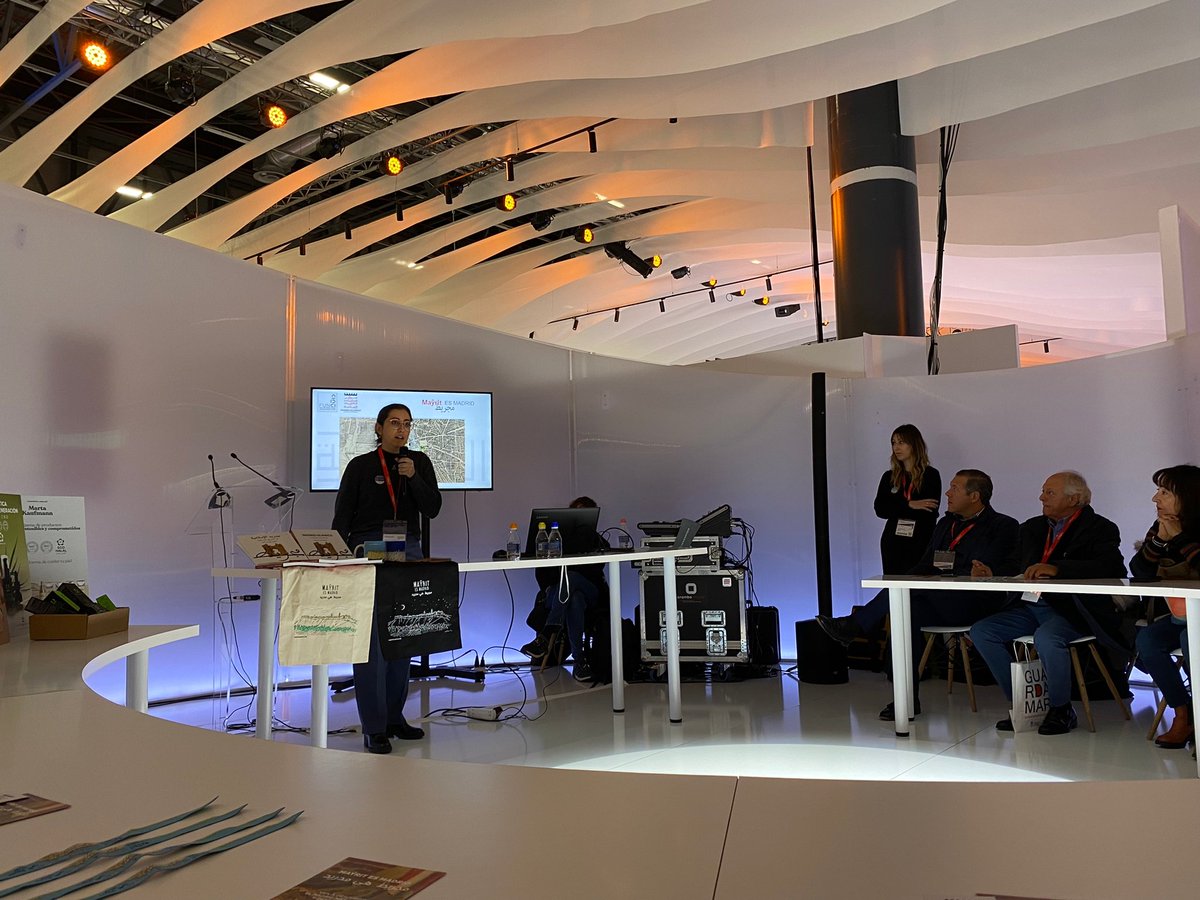 la_GISteria's tweet image. Ayer se presentó en @FITUR uno de los trabajos en los que hemos estado enfrascados estos meses.

La Carta Arqueológica del #MadridIslamico.

Una fusión entre un #mapainteractivo y reconstrucción virtual que hemos hecho de la mano de @3dStoa para @madridislamico .