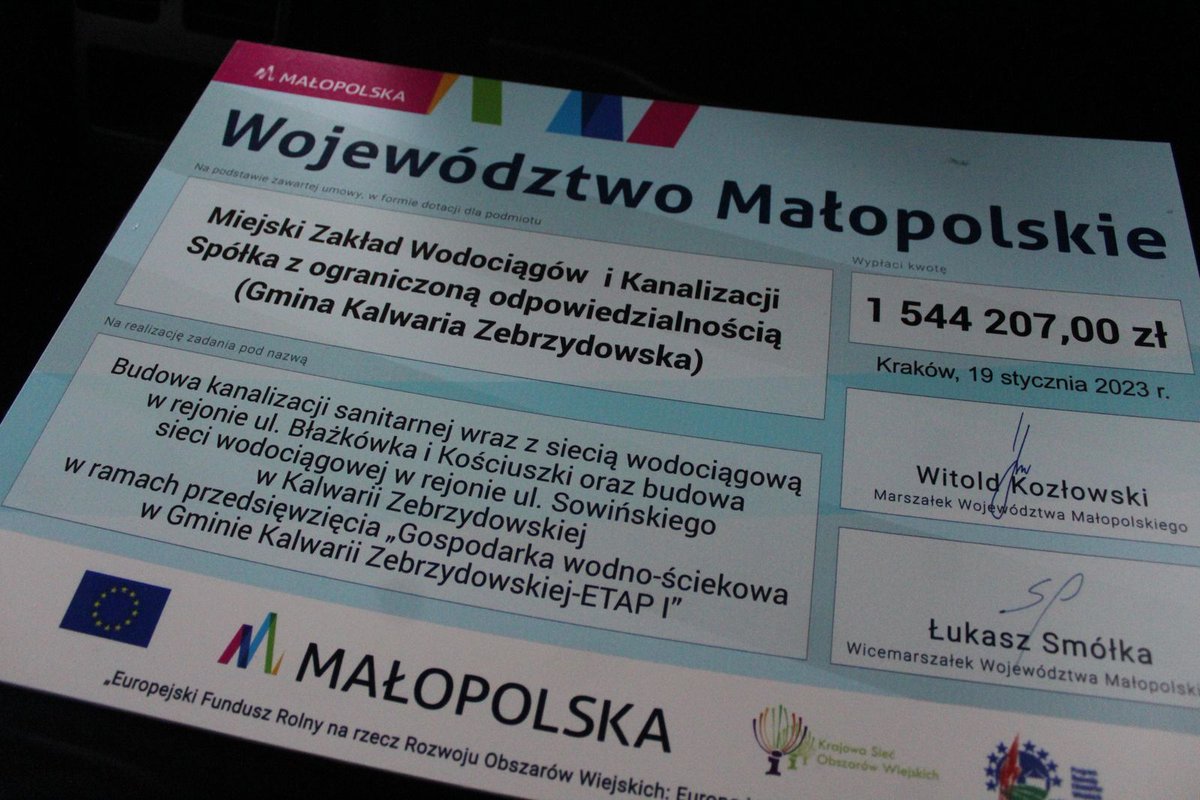 Kalwaria_Zeb's tweet photo. 🚰 Dotacja w wysokości  1️⃣ mln5️⃣4️⃣4️⃣ tys. zł na budowę kanalizacji sanitarnej i wodociągowej

✅  Kolejna pula środków finansowych na realizację zadań inwestycyjnych w zakresie gospodarki wodno-ściekowej trafi do gminy.

🤝 Dziękujmy za wsparcie

▶️ Więcej https://t.co/iDlhQ0c9iH https://t.co/IQzwkL6BlP