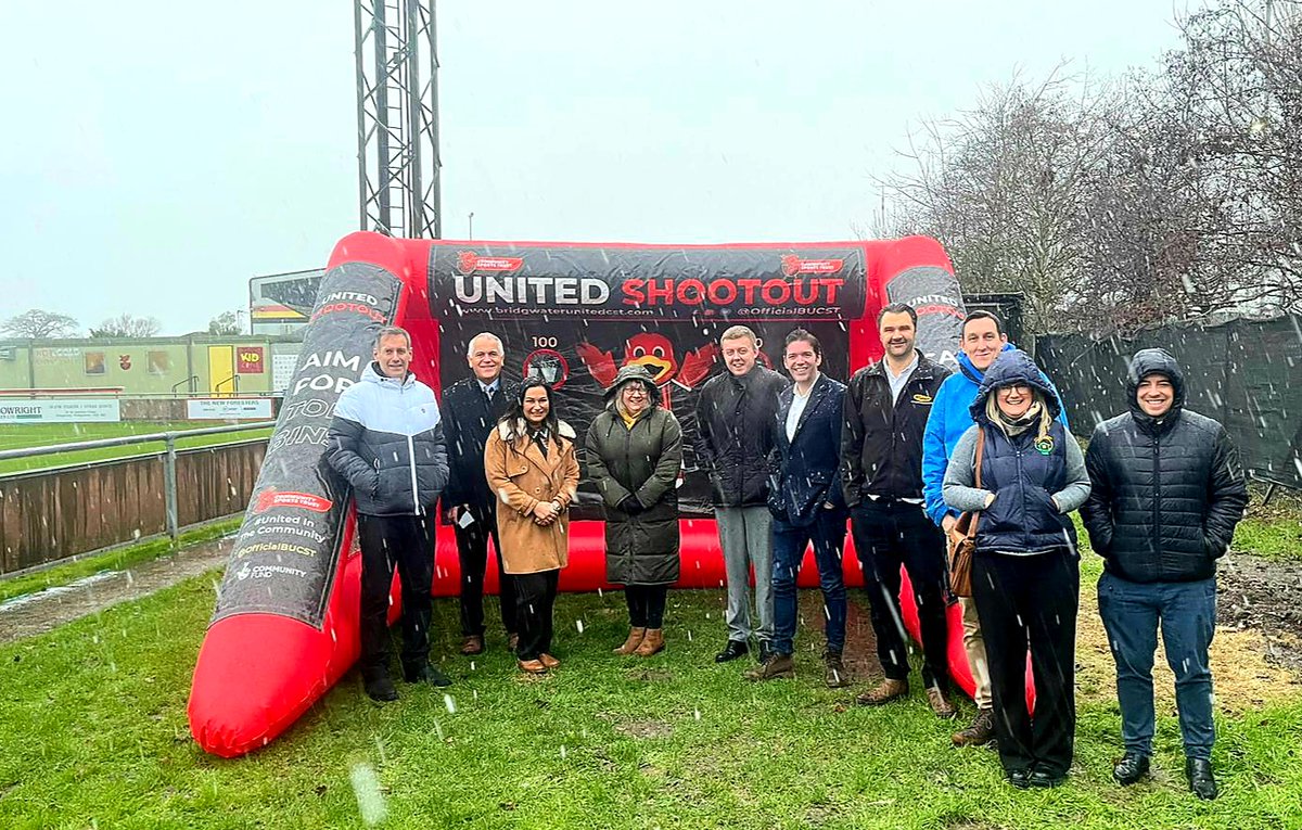 This week Warren braced the weather &amp; ventured out to the <a href="/OfficialBUCST/">Bridgwater United Community Sports Trust</a> Business meeting 🌨️❄️

We proudly sponsor <a href="/BridgwaterUtd/">Bridgwater United FC</a> &amp; always look forward to their sponsor gatherings ⚽️ 

#UnitedInTheCommunity #WeAreUnited #supportlocalbusiness