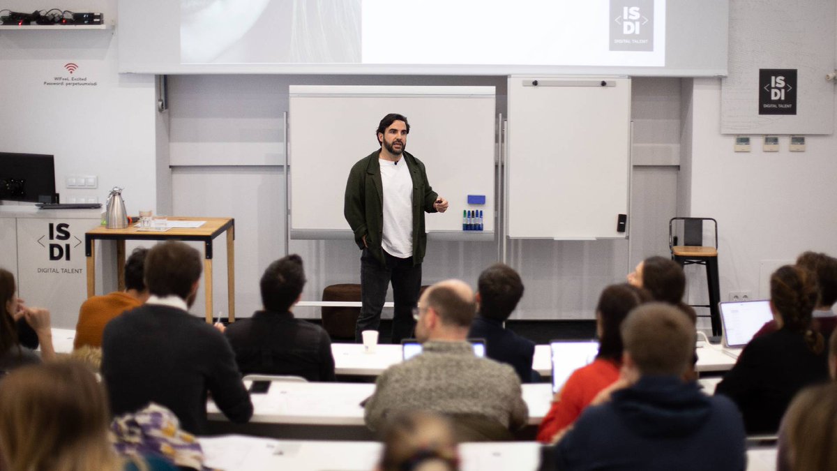 ISDI_edu's tweet photo. 🎯 ¿Sabes cómo destacar en el #MercadoLaboral? ¿Cuáles son tus puntos fuertes? ¿Y tú propuesta de valor? 💎 Ayer los alumnos de #ISDI asistieron a la 2ª sesión de #Talento para trabajar su #BusinessModelYou y lograr enfocar su carrera profesional.
#TheWorldISDIgital https://t.co/XlEiefXgu2
