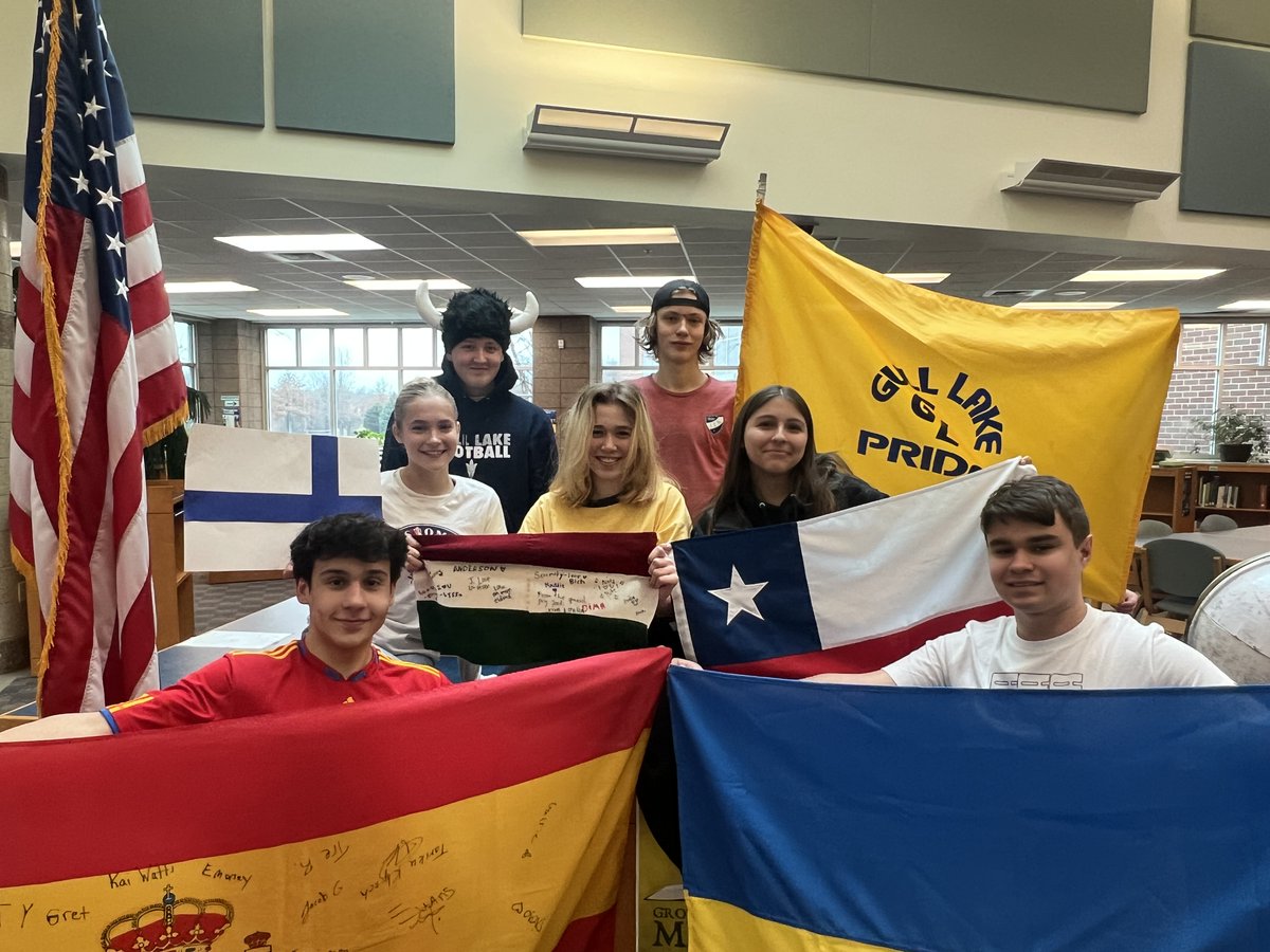 ke25maine's tweet photo. Probably my favorite group of Foreign Exchange students at GLHS. (No offense to the previous ones.) Jordi (Spain) Dmytro (Ukraine) Beata (Finland) Lilla (Hungary) Isadora (Chile) Erik (Sweden) Sakari (Finland) What a great addition to the Gull Lake family! #glcshs https://t.co/k3W9mCFkLY