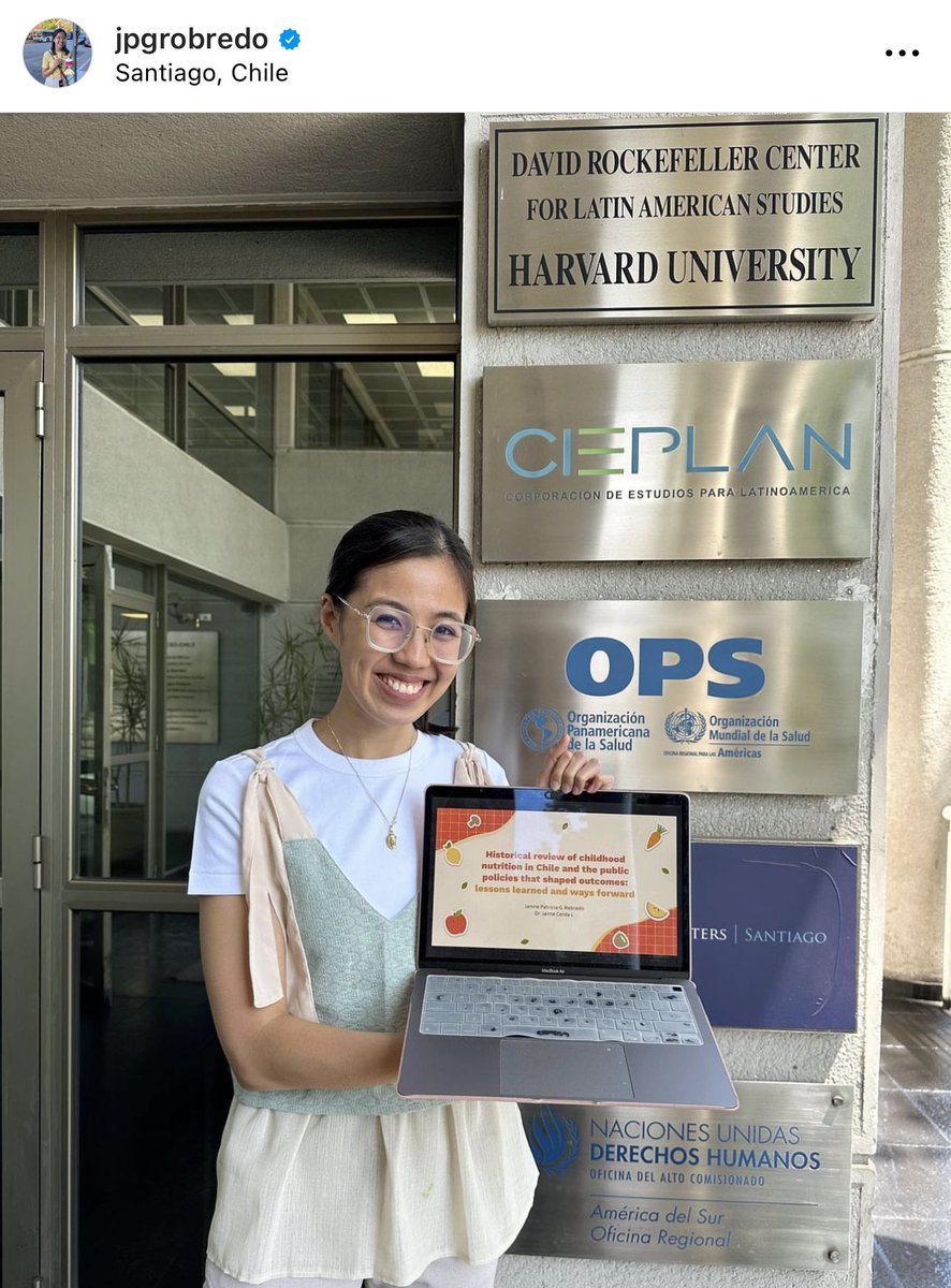 welverder's tweet photo. Ang galing ni Tricia, ‘no? Pero si Ma’am bago mag Congrats, ang bati ay  “Send me a copy of your final paper” 😂😭

Ichecheck po ba? Char lang po, our President Leni. Haha! 😘😅 https://t.co/CLF1R0KMRG