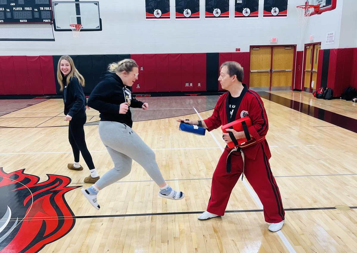 LeRoy_CSD's tweet photo. We were very excited to welcome Sensei Dan to our PE classes this week to help with self-defense instruction! #WERLR https://t.co/PHLphFA6Iv