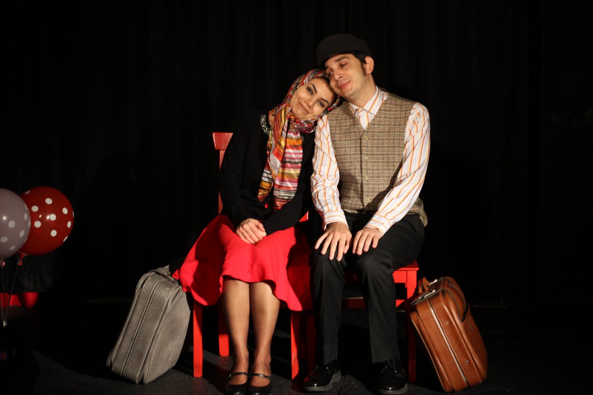 'Çiftler Çiftler' ile bugün Profilo Kültür Merkezindeyiz...
Bilet için;
biletix.com/performance/2S…
#tiyatro #istanbul #sanat #oyuncu #sahne #etkinlik #tiyatroiyidir #oyun #komedi #kabare #altıüstükabare #çiftlerçiftler