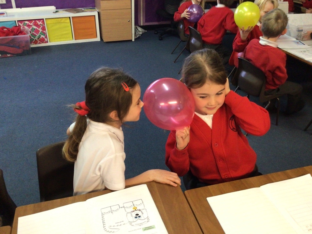StrettonStMatts's tweet photo. Class 1 have been investigating how sound travels in our science lesson this afternoon #ssm #ssmy1 #ssmscience https://t.co/7AOb34G2W9