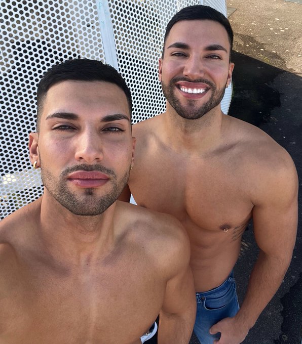Hi guys, for the ones who don&rsquo;t know us yet, we&rsquo;re two TWINS and we love sharing our life and experiences<a href="/tag/thepackunderwear"class="tags"><span>#thepackunderwear</span></a>