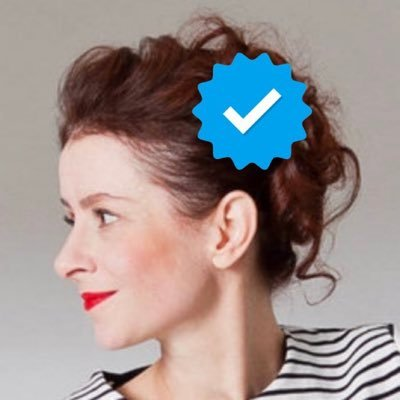 Retuíte para votar em <a href="/analuizaprents/">analuizaprents</a>