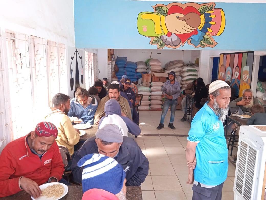 jdcfoundationpk's tweet photo. Free food distribution from our 𝗝𝗗𝗖 𝗙𝗿𝗲𝗲 𝗥𝗲𝘀𝘁𝗮𝘂𝗿𝗮𝗻𝘁 located at Karimabad!
.
.
.
#jdc #jdcfoundation #jdcdastarkhuwan #jdcfreerestaurant #jdcfreemobilerestaurant #freefooddistribution #freefoodforall #donate #support #joinhandswithdc https://t.co/JaAHtiTcSz
