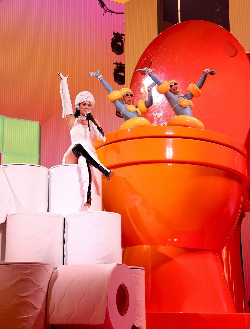 TeamKPVotes's tweet photo. 📊 STATS — "Favorite Residency"

#1. Katy - 336.5K (+9.8K)
#2. Harry - 223.7K (+4.4K)

GAP: 112.8K (+5.4K)

RETWEET TO KEEP THAT #1! 

I'm voting for #KatyPerry for #FaveResidency at the #iHeartAwards https://t.co/drvygrwmG6