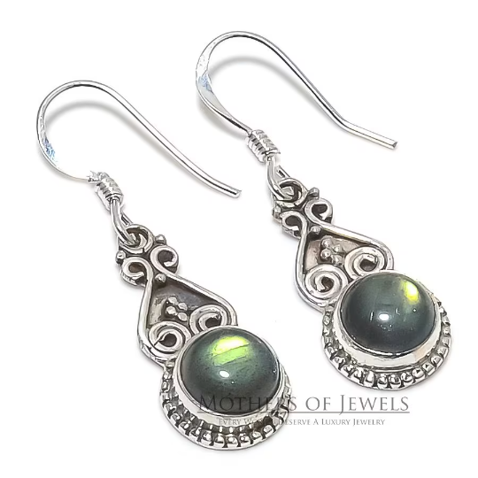 😍Sale Flat 50% Off😲
 Natural Labradorite Gemstone Earrings, Handmade Sterling Silver Earrings For Women

Visit Store: etsy.com/in-en/listing/…

#labradoritegemstone #labradoriteearring #featherearrings #roundshape #blackgemstone #hangingearrings #women #fashion #southwestern