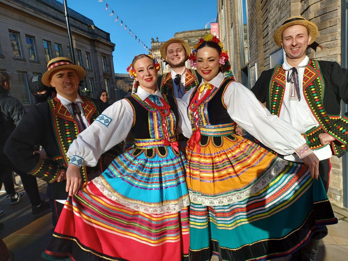 The Polonez Folk Dance Group are ready to meet Their Majesties! 💃🕺

#RoyalFamily
#RoyalVisitBolton
#TeamBolton