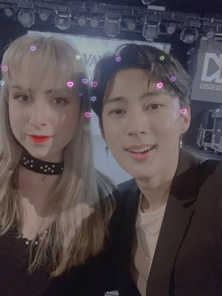 KiraRade's tweet photo. @twt_VAV I hope I’m still not late for participating in your mention party❤️🥺 https://t.co/q9Elg2RxfQ