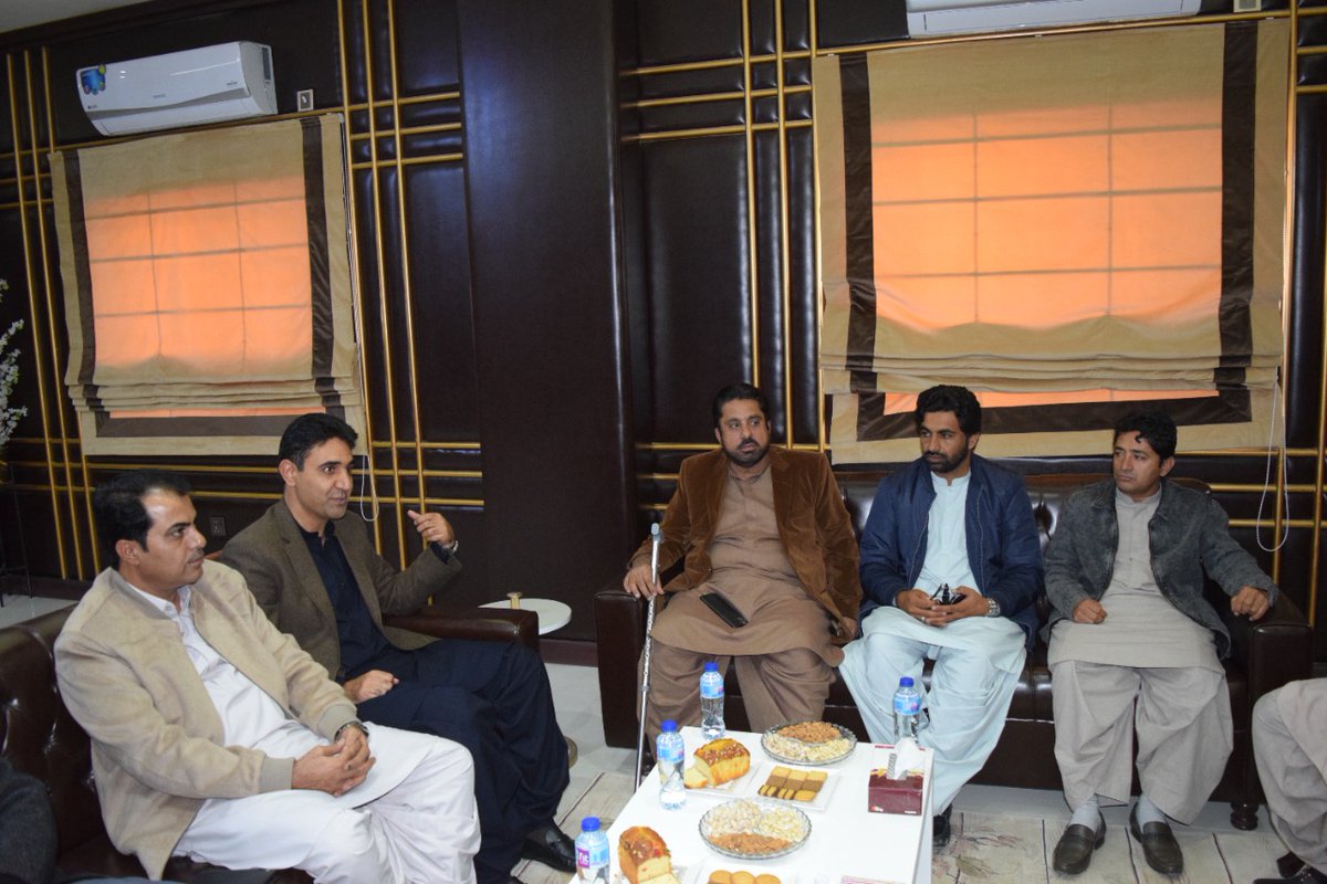 buetkofficial's tweet photo. خضدار(20 جنوری2023) رکن بلوچستان اسمبلی میر یونس عزیز زہری کا وائس چانسلر بلوچستان یونیورسٹی آف ��نجینئرنگ اینڈ ٹیکنا لوجی خضدار ڈاکٹر سہراب خان بزنجو سے ان کے آفس میں ملاقات۔ 
انھیں جامعہ کے وائس چانسلر کا عہدہ سنبھالنے پر مبارکباد دی. https://t.co/glMWtOFmaP