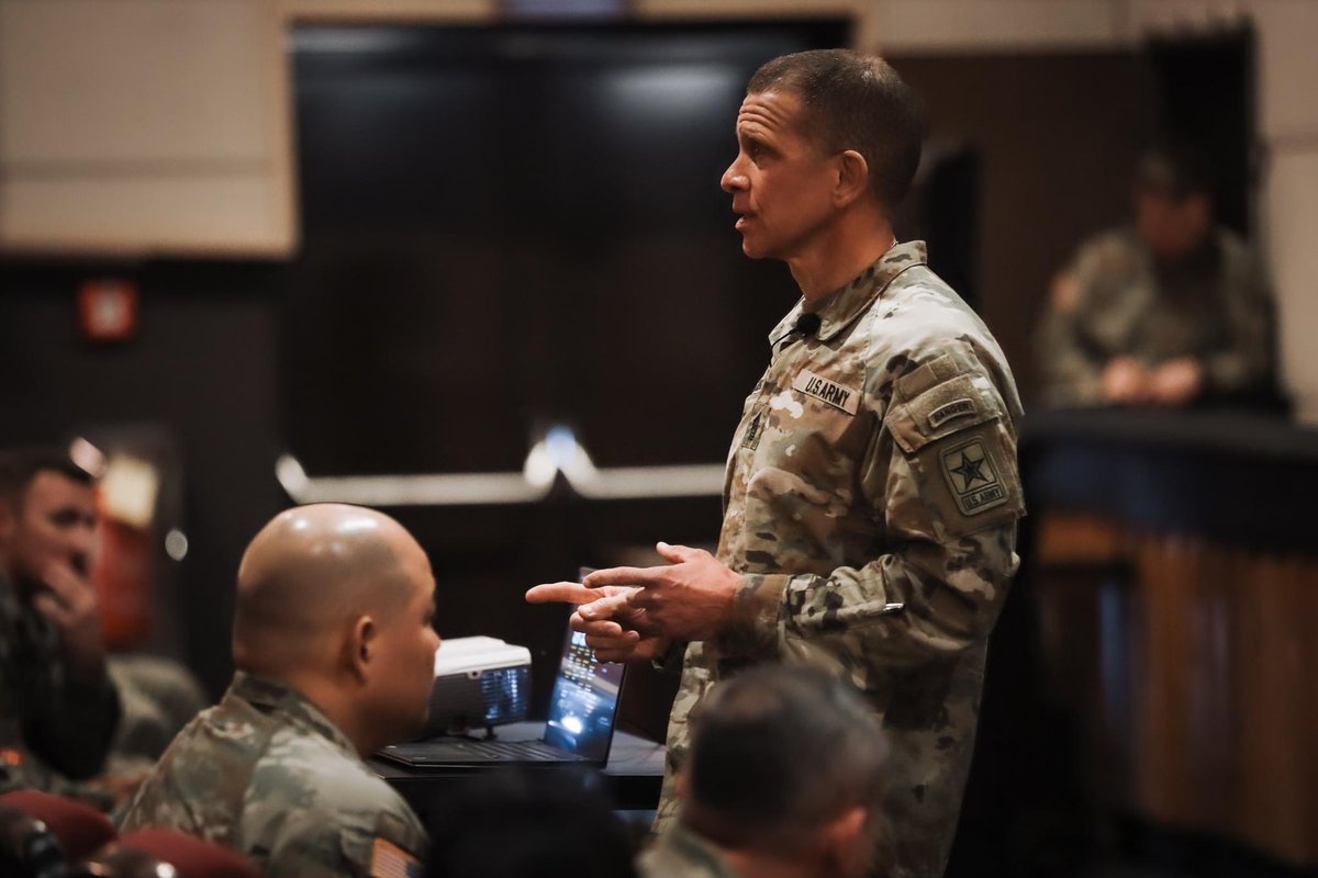 @USArmySMA took part in a town hall today at Tower Barracks in Grafenwoerh, Germany. During his time there he recognized Soldiers from 18th MP and @18thCSSB (@16thSustBde)! Great job team! @vigilant_7