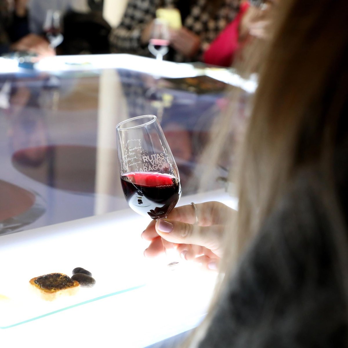 rutagarnacha's tweet photo. Las D.O., las rutas del vino, los productos típicos o las tapas son algunos de los ejemplos de la riqueza de la gastronomía aragonesa que probarás en #AragónFitur23 ¿Te vienes? Stand @aragonturismo #EnoturismoAragon @rutasvinoespana @TarazonaTurismo @TarazonaMoncayo https://t.co/u5R9l1MQGx