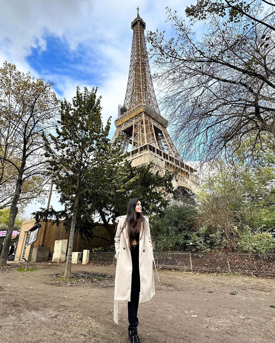 Rhea Sharma Exclusive tweet media