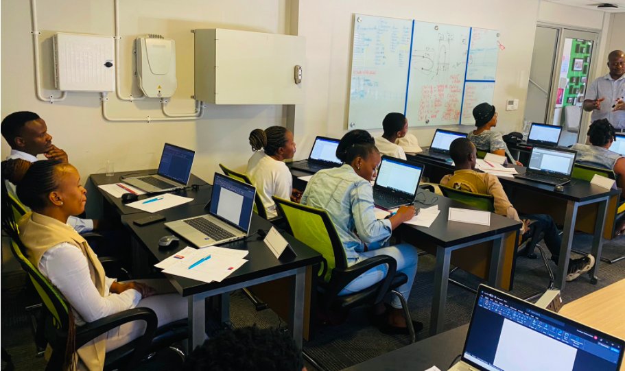 rabisonshumba's tweet image. #EndUserComputing Learnership - Technology is not a threat to people's jobs. People who use technology are. If you want to be redundant, have an allergy towards ICT. We are rolling out a 1 Year learnership for our client. Thank you Blessing. #TheVumiliaWay @VumiliaAfrica