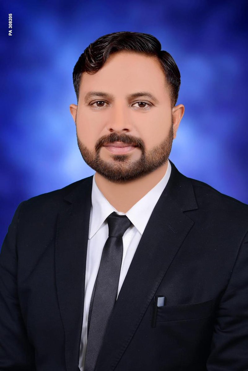 PremierLawColle's tweet photo. Moment of Pride!
Many Congratulations to Premier Alumnus Saqib Hussain Shamsi Advocate for being elected #FinanceSecretary Tehsile Bar Association, Kamoke (2023-24).

#bepremier
#beprecious
#alumnus
#plc
#victory https://t.co/mwGuu1sNgx